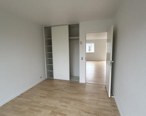 Stor 1 sals lejlighed på Flaskehalsen, 5240 Odense NØ udlejes.