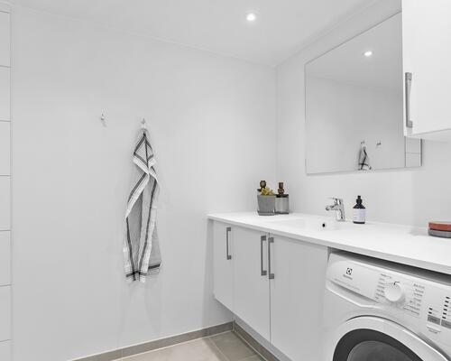 Nyopført lækker 3-vær. lejlighed på 1. sal med egen stor altan i Aarhus N.