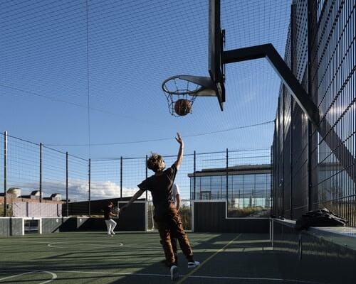 Flot 3-værelses lejlighed med to altaner på 9. etage