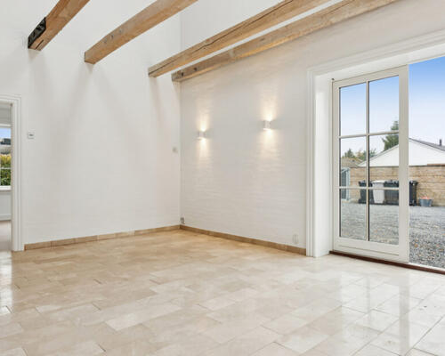 Fully Renovated House with Loft Rooms – Kollundvej, 2770 Kastrup