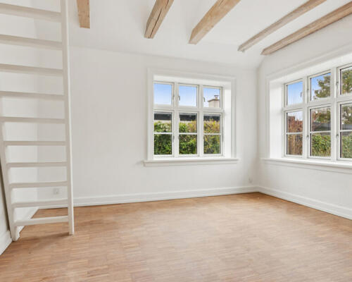 Fully Renovated House with Loft Rooms – Kollundvej, 2770 Kastrup