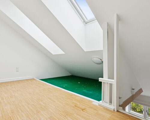 Fully Renovated House with Loft Rooms – Kollundvej, 2770 Kastrup