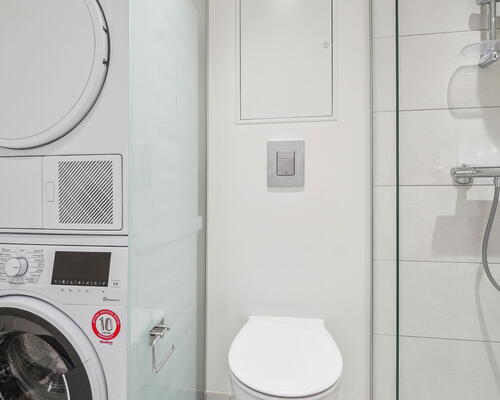 Moderne boligkomfort – Stor altan, gulvvarme i hele boligen og optimalt udnyttet planløsning!