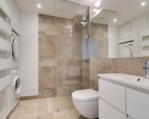 Eksklusiv liebhaverbolig med to badeværelser