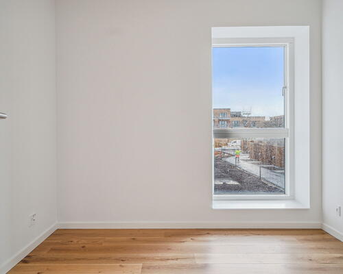 Rummelig og funktionel 3-værelses med stort køkken-alrum, walk-in-mulighed og hyggelig terrasse - Ingen bindingsperiode!