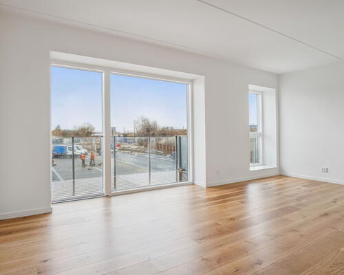 Rummelig og funktionel 3-værelses med stort køkken-alrum, walk-in-mulighed og hyggelig terrasse - Ingen bindingsperiode!