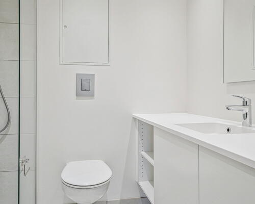 Rummelig og funktionel 3-værelses med stort køkken-alrum, walk-in-mulighed og hyggelig terrasse - Ingen bindingsperiode!