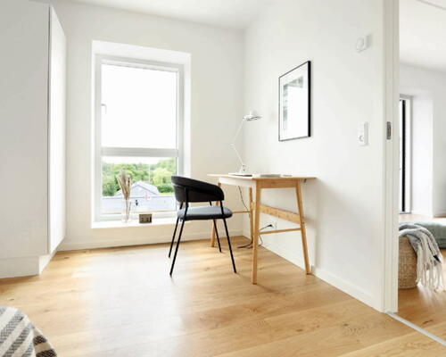 Rummelig og funktionel 3-værelses med stort køkken-alrum, walk-in-mulighed og hyggelig terrasse - Ingen bindingsperiode!