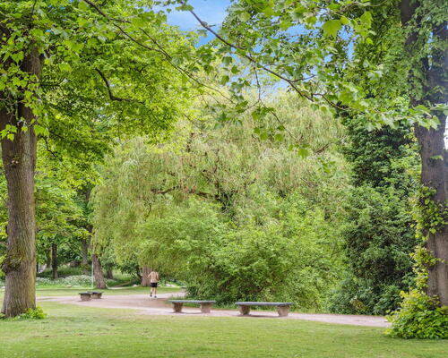 Kæmpe terrasse, altan og 2 badeværelser midt i indre by