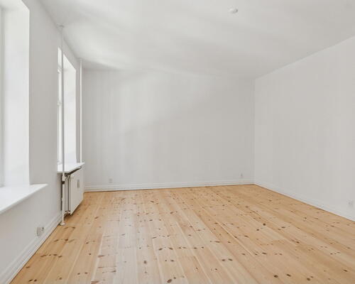 Lys 2-værelses på Valdemarsgade – 52 m2 tæt på midtbyen og havnefronten