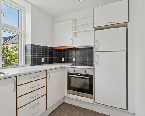 Lys 2-værelses på Valdemarsgade – 52 m2 tæt på midtbyen og havnefronten