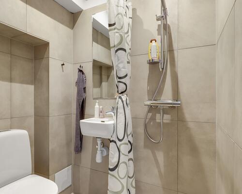 Lejlighed med stor altan, nyt køkken og nyt bad i Jyllandsgade