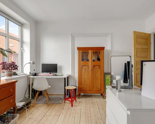 Lejlighed med stor altan, nyt køkken og nyt bad i Jyllandsgade