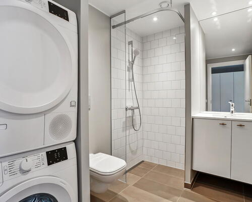 2 vær bolig i UN17 Lunden - et bofællesskab for dig over 40 år  - Mulighed for separat stue og spiseplads i 1. række til Fælled