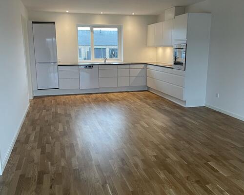 Skønt rækkehus med egen terrasse og have