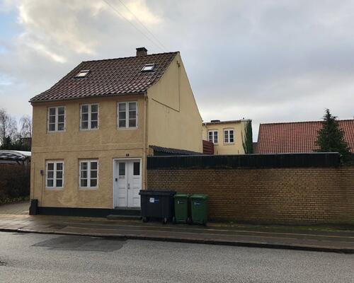 Hyggelig 2 værelses lejlighed