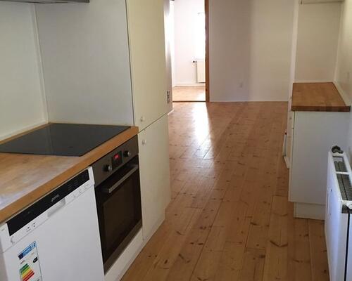 Hyggelig 2 værelses lejlighed