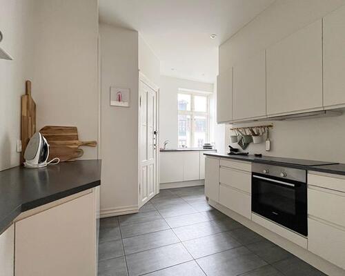 Stor delevenlig lejlighed i M.P.Bruuns gade midt på Frederiksbjerg