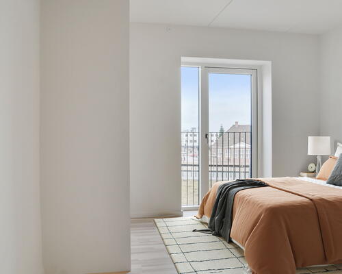 Kun 2 måneders depositum - Stor 3-værelses lejlighed med altan