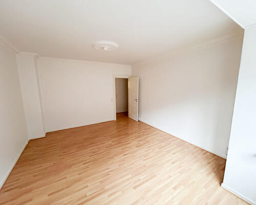 Lys 2-værelses lejlighed i vestbyen