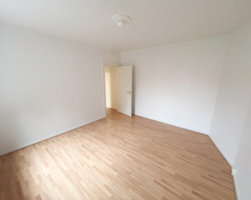 Lys 2-værelses lejlighed i vestbyen