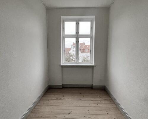 4 værelses – Guldbergsvej 18, 1. tv. – Odense C