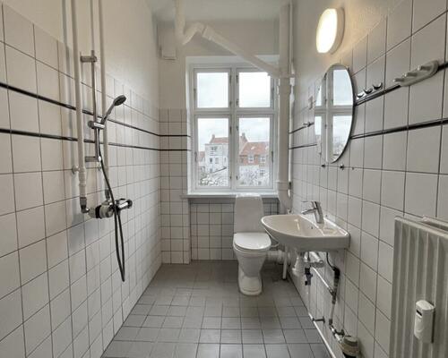 4 værelses – Guldbergsvej 18, 1. tv. – Odense C