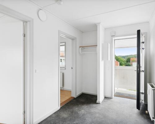 Moderne og indflytningsklar lejlighed