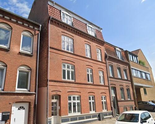 Dejlig stor 3 værelses lejlighed