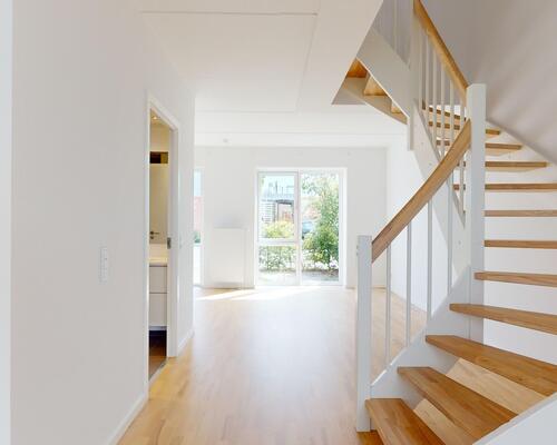 Charmerende og rummelig 3-etagers lejlighed i Valby