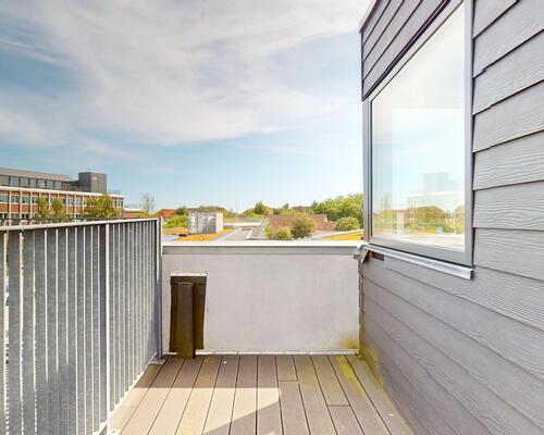 Charmerende og rummelig 3-etagers lejlighed i Valby