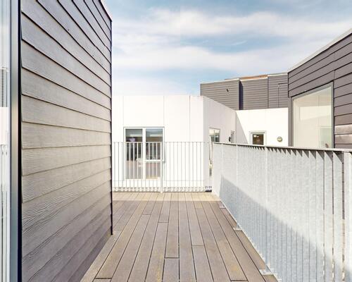 Charmerende og rummelig 3-etagers lejlighed i Valby