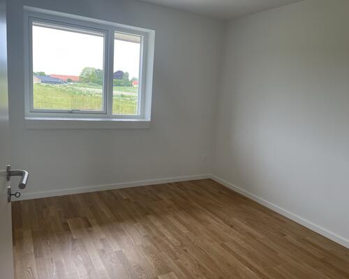 Rækkehus med egen have og parkering