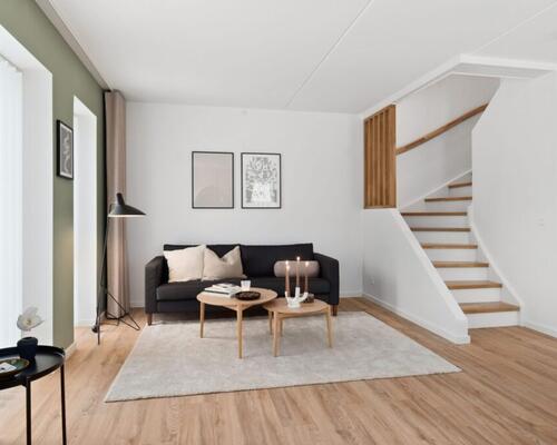 Fantastisk 4-værelses rækkehus i 2 plan med terrasse