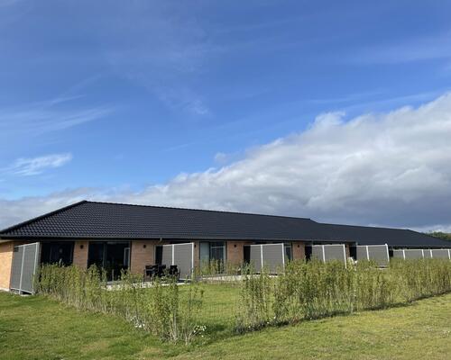 Skønt rækkehus med egen terrasse og have