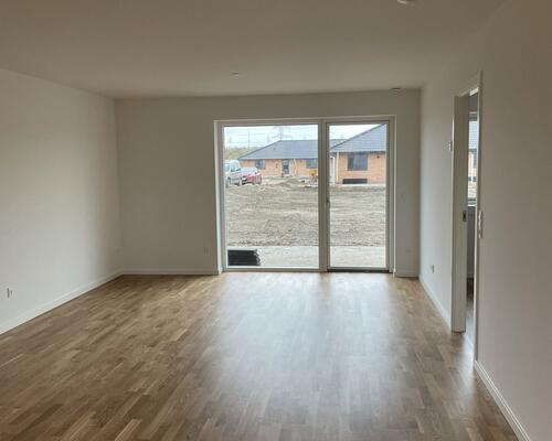 Skønt rækkehus med egen terrasse og have