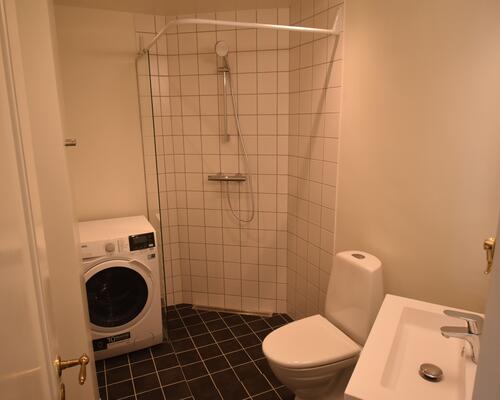 Delevenlig 2er med altan