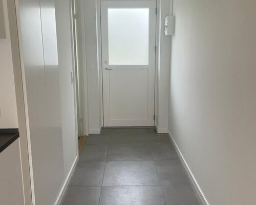 Moderne 1-værelses lejlighed med terrasse i Odense C