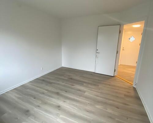 2-værelses lejlighed i stueetage med central beliggenhed.