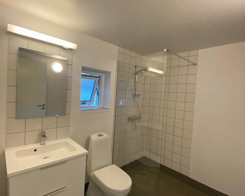 2-værelses lejlighed i stueetage med central beliggenhed.