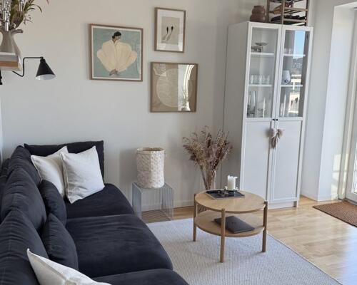 Lys og moderne 2-værelses lejlighed med altan udlejes i Aarhus C