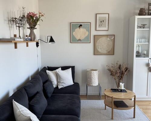 Lys og moderne 2-værelses lejlighed med altan udlejes i Aarhus C