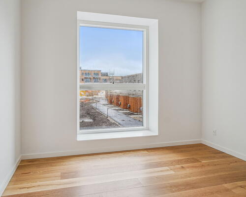 Rummelig og funktionel 3-værelses med stort køkken-alrum, walk-in-mulighed og hyggelig terrasse - Ingen bindingsperiode!