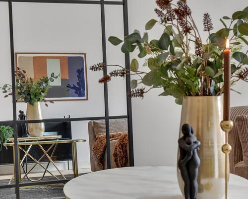 TOP LUKSUS NYRENOVERET 5-VÆRELSES LEJLIGHED