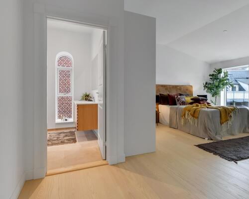 TOP LUKSUS NYRENOVERET 5-VÆRELSES LEJLIGHED