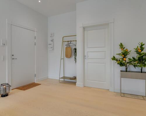 TOP LUKSUS NYRENOVERET 5-VÆRELSES LEJLIGHED