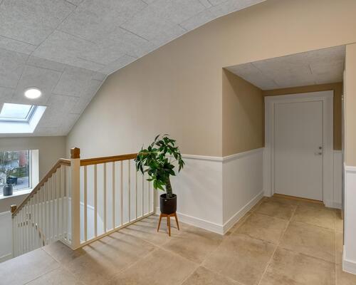 TOP LUKSUS NYRENOVERET 5-VÆRELSES LEJLIGHED