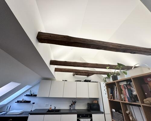 Hyggelig 1-værelses lejlighed med charme og lysindfald