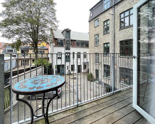 Stor delevenlig lejlighed i M.P.Bruuns gade midt på Frederiksbjerg