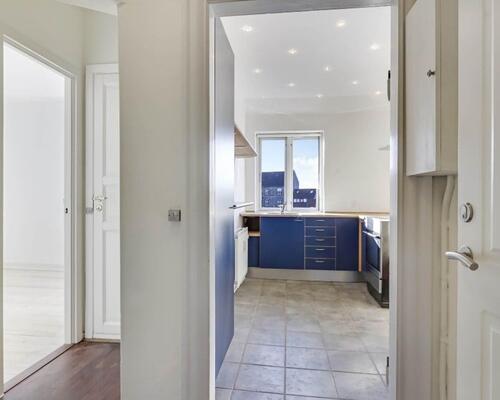 Hyggelig 3. sals lejlighed uden overbo og udsigt til åen